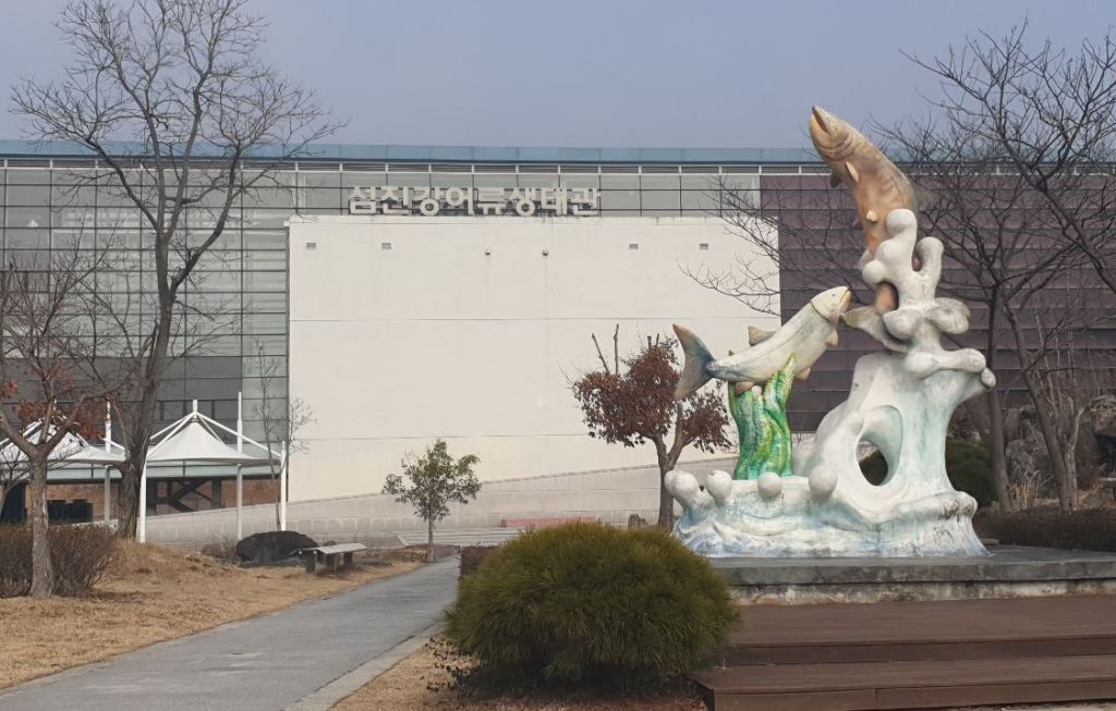 Sumjin River Fish Ecological Center-23-1.jpg